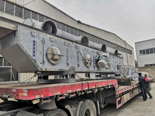 Vibrating fluidized bed dryer